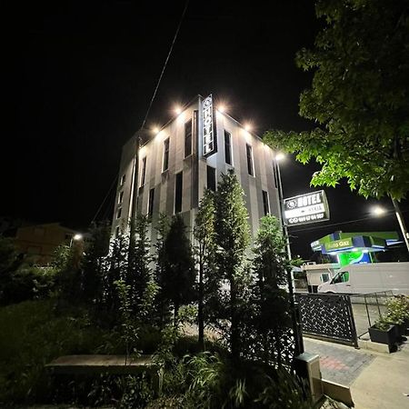 Bs Hotel Драч Екстериор снимка