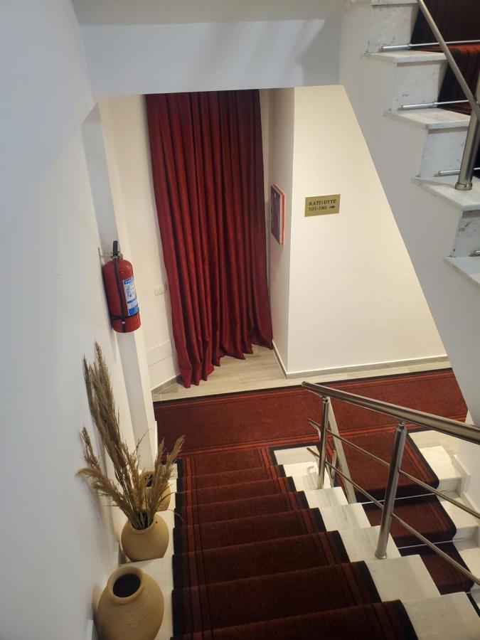 Bs Hotel Драч Екстериор снимка