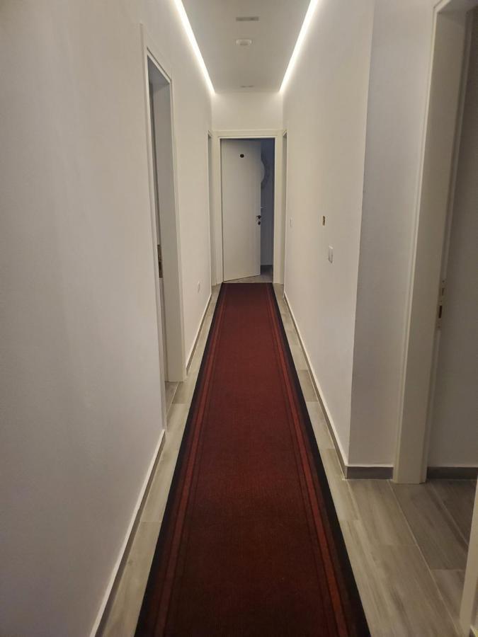 Bs Hotel Драч Екстериор снимка