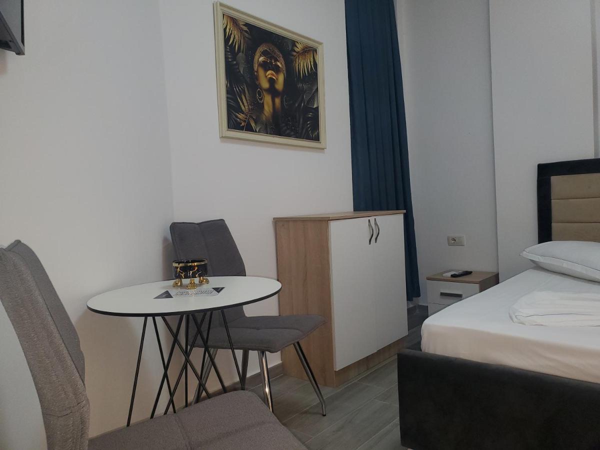 Bs Hotel Драч Екстериор снимка