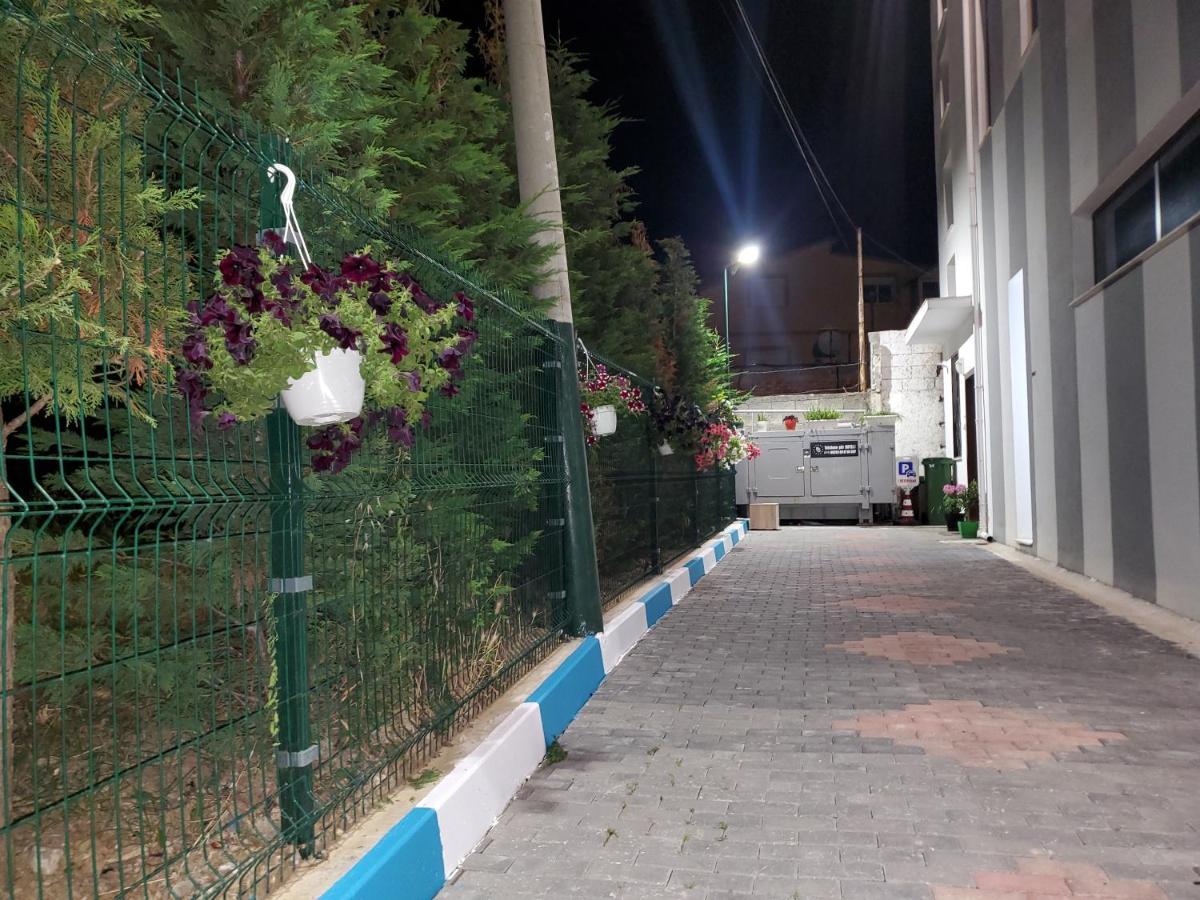 Bs Hotel Драч Екстериор снимка
