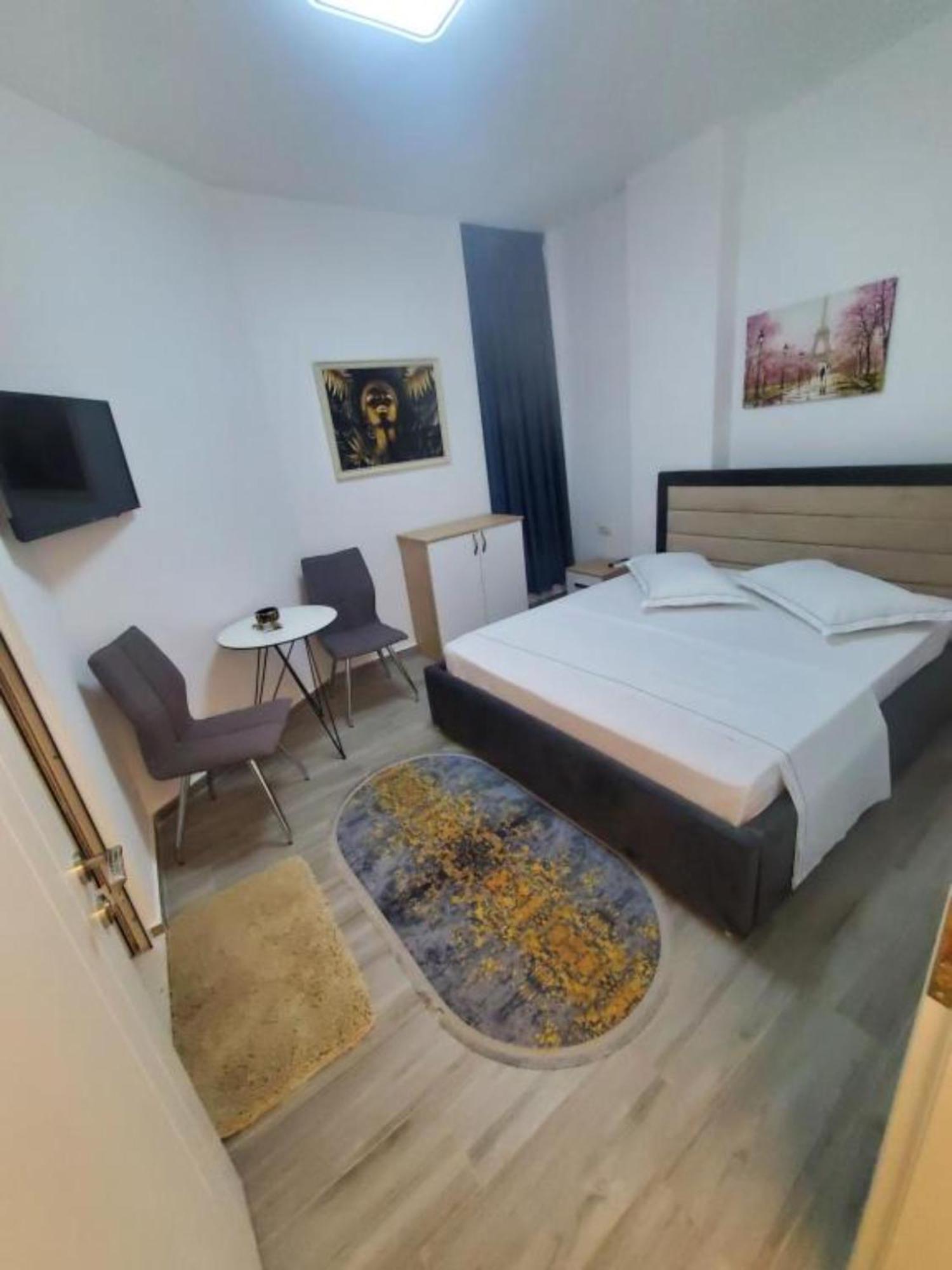 Bs Hotel Драч Екстериор снимка