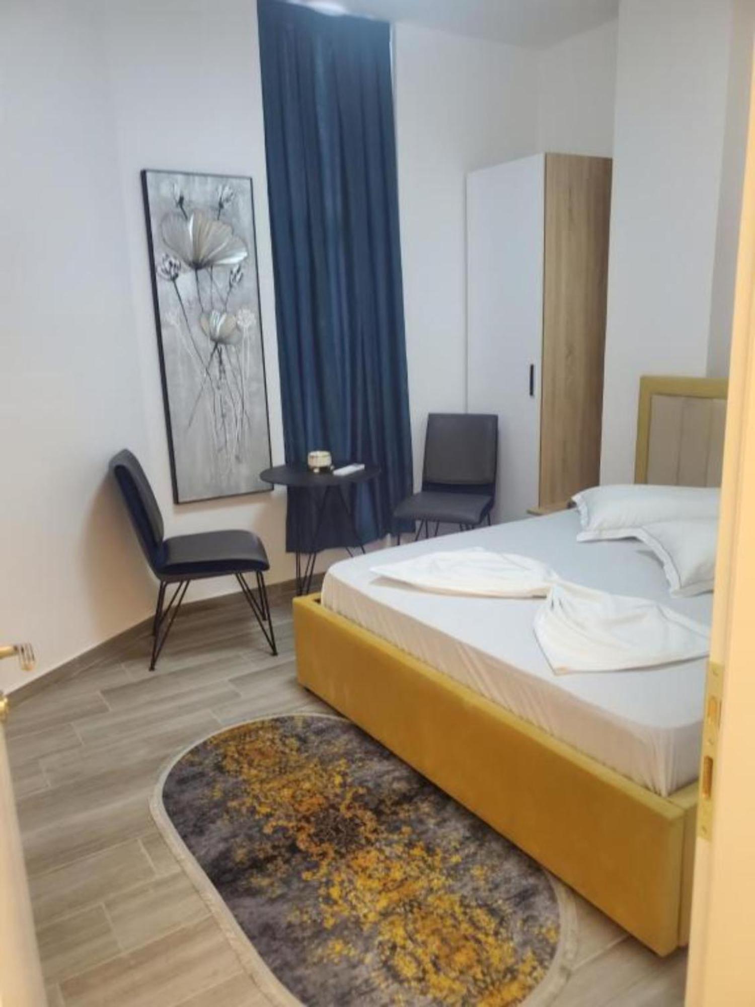 Bs Hotel Драч Екстериор снимка